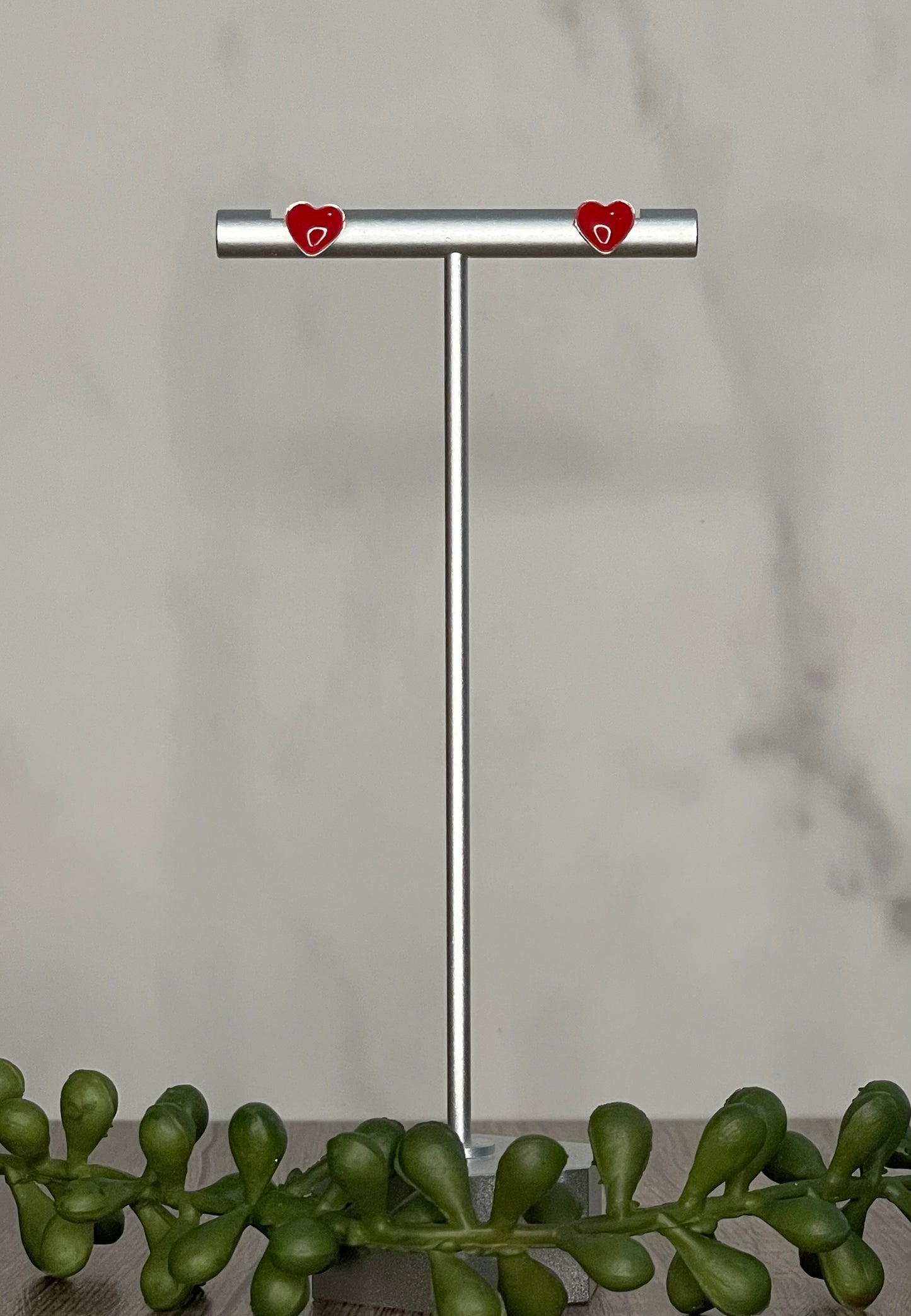 Sweet mini heart stud earrings