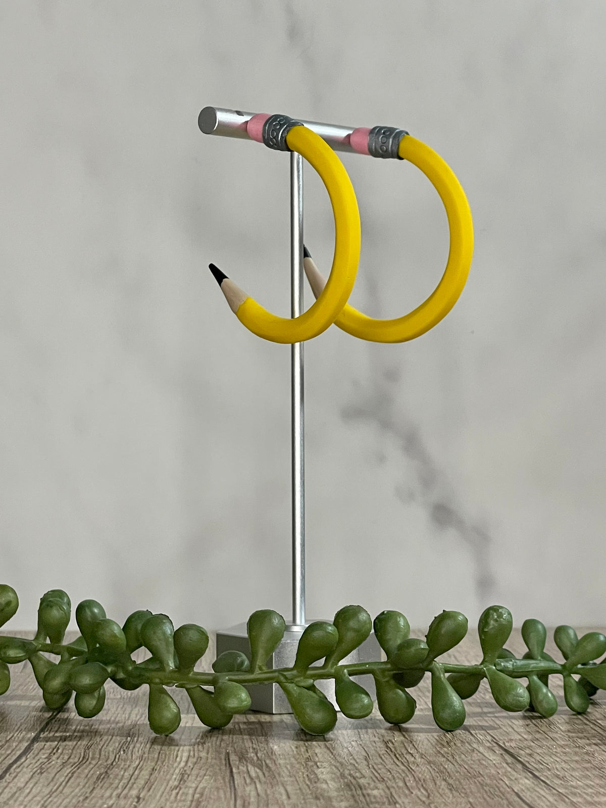 Sculpted pencil earrings