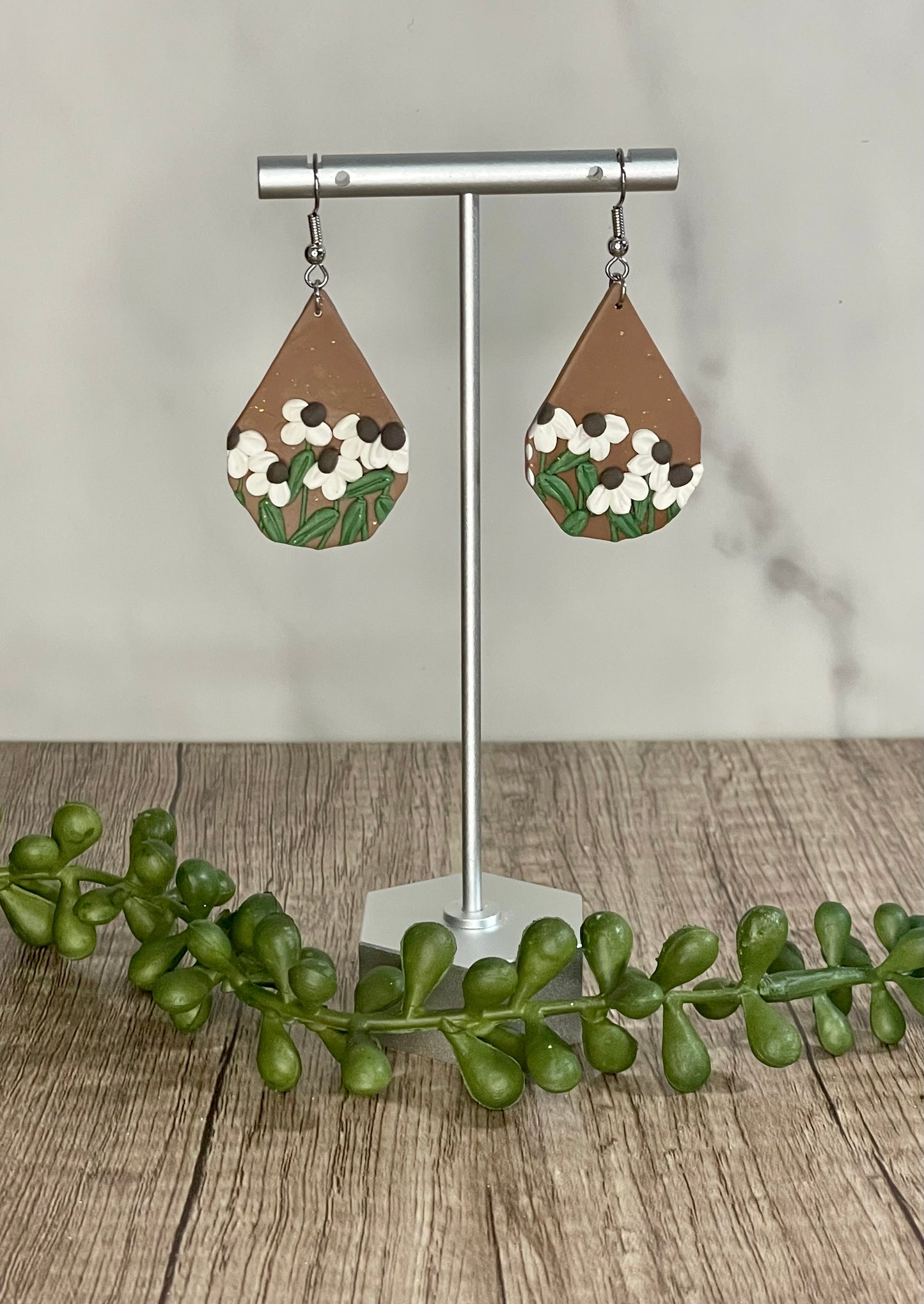 Daisy field earrings