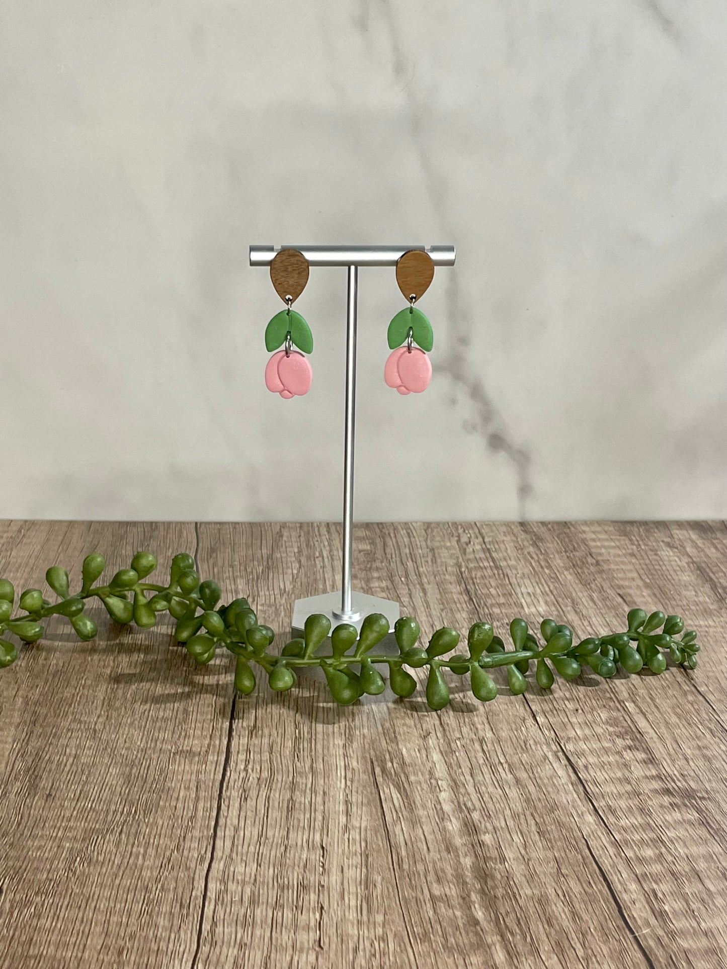 Tulip wooden stud earrings