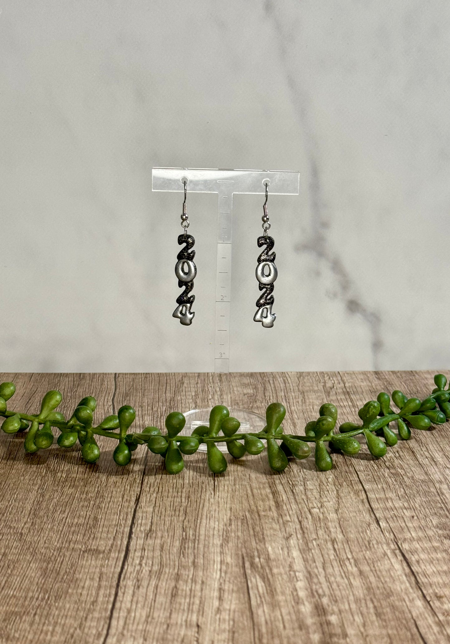 2024 New Year's dangle earrings